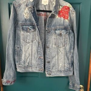 American Eagle Outfitters Classic Denim Jacket